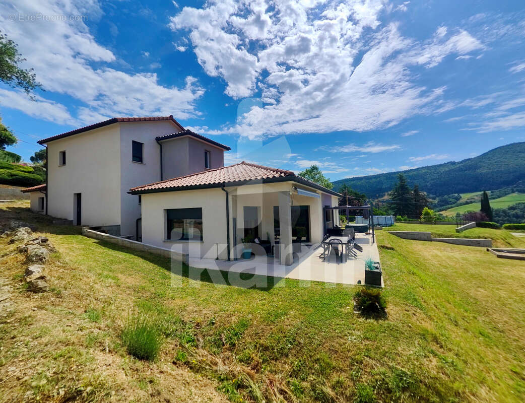 Maison à VILLEVOCANCE
