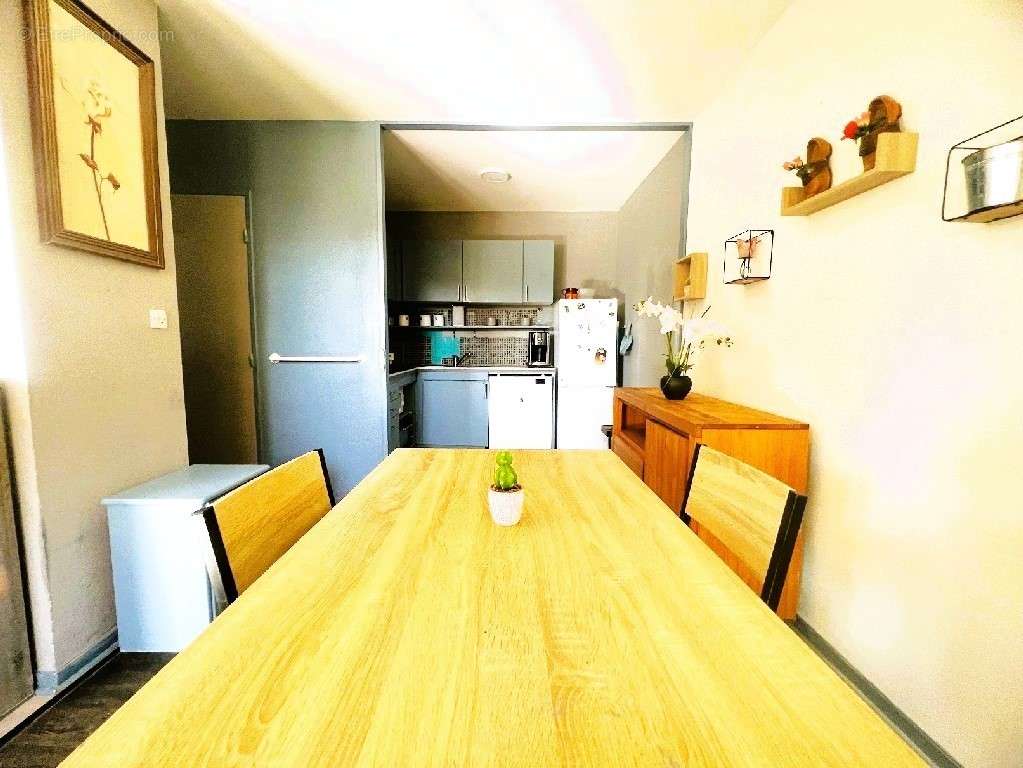 Appartement à POISY