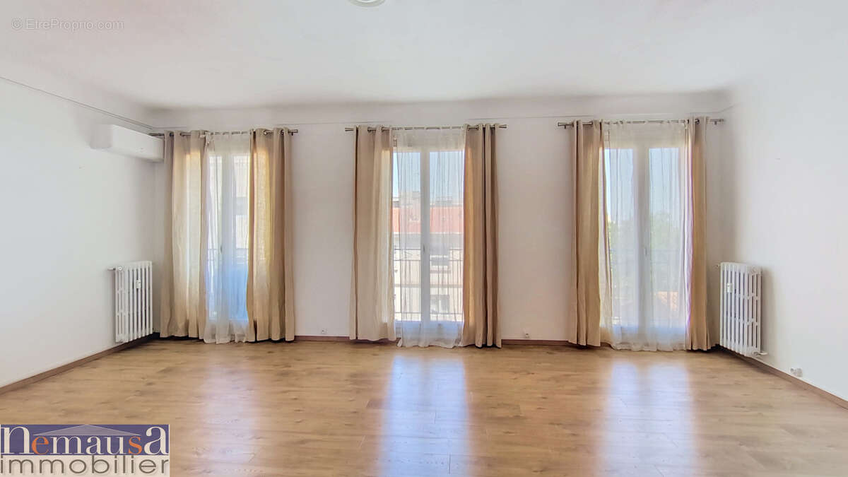 Appartement à NIMES