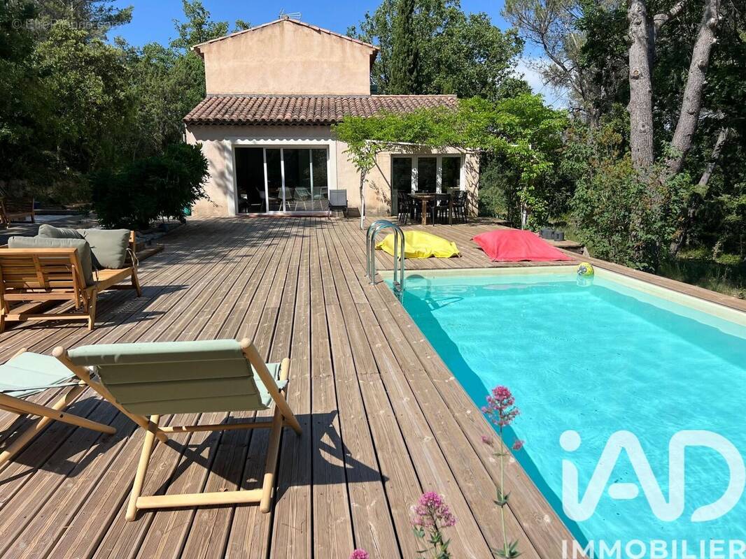 Photo 1 - Maison à SAINT-MAXIMIN-LA-SAINTE-BAUME