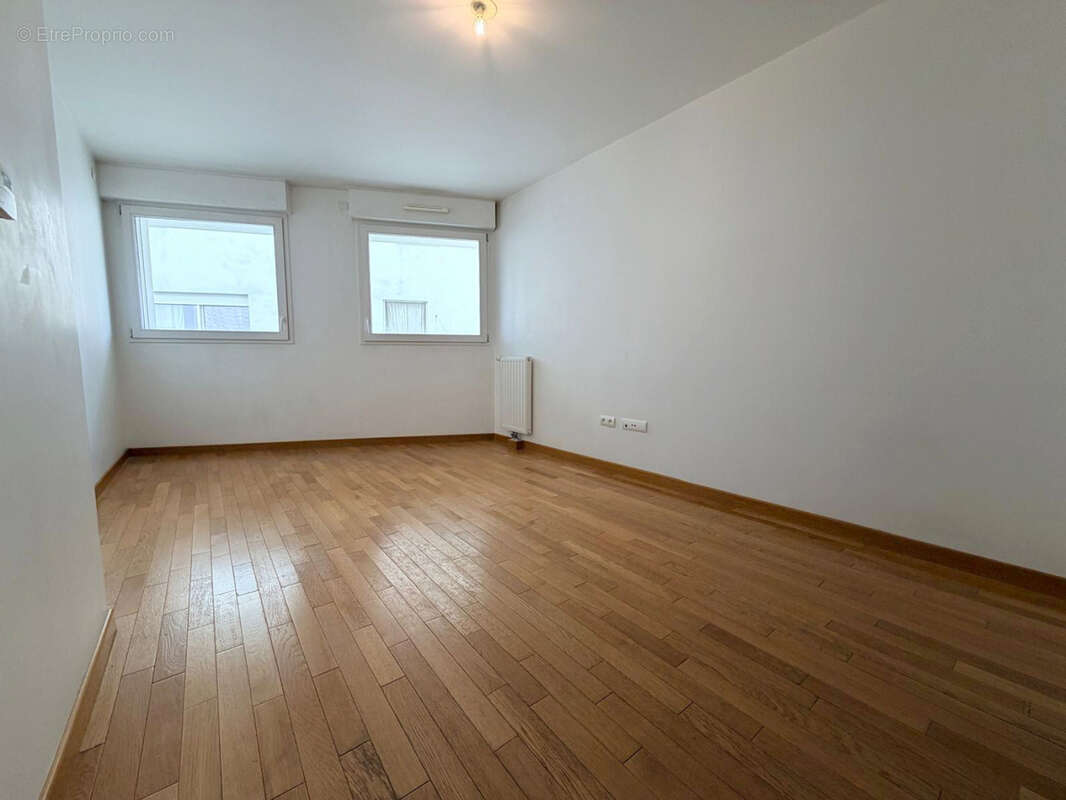 Appartement à ISSY-LES-MOULINEAUX