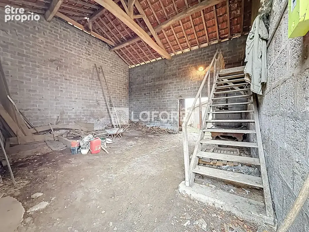 Corps de ferme à vendre Saint Jean Sur Veyle 4 pièce(s) 420 m2 - photo 14