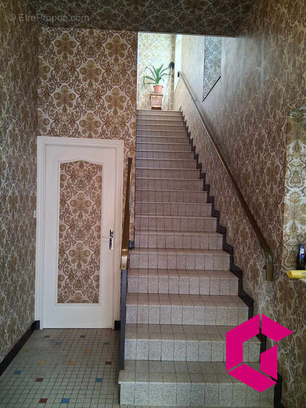 Maison à OLLIERGUES