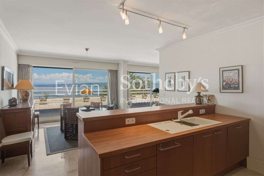 Vente evian-les-bains – appartement t4 avec vue panoramique sur le lac léman - photo 7
