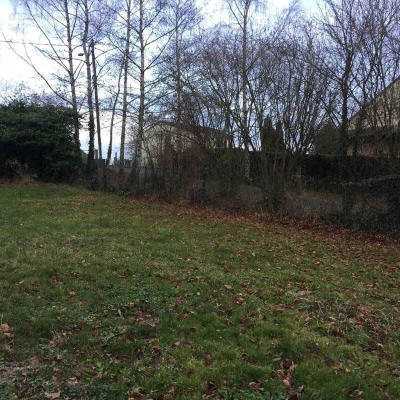Terrain à MAREUIL-LES-MEAUX