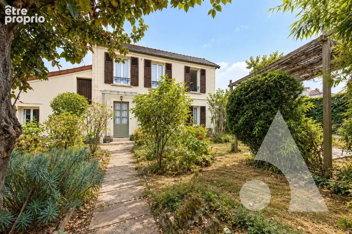 Une maison de caractère aux portes de la forêt de Sénart ! - photo 1