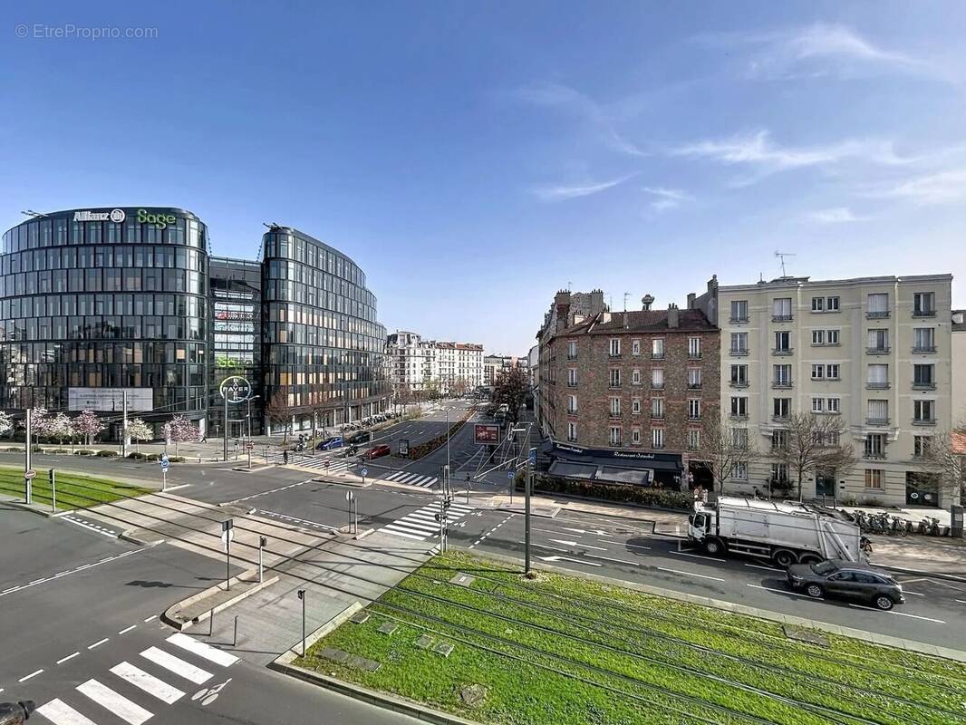 Appartement à LA GARENNE-COLOMBES