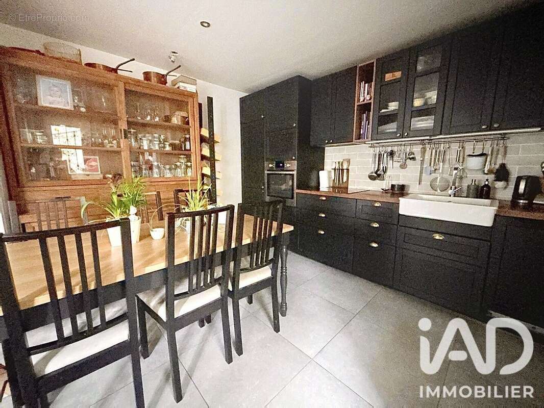 Photo 2 - Maison à BRIE-COMTE-ROBERT