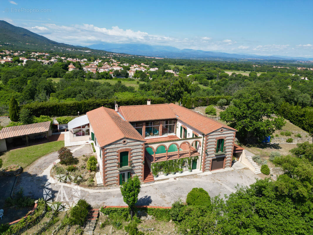 Maison à LAROQUE-DES-ALBERES