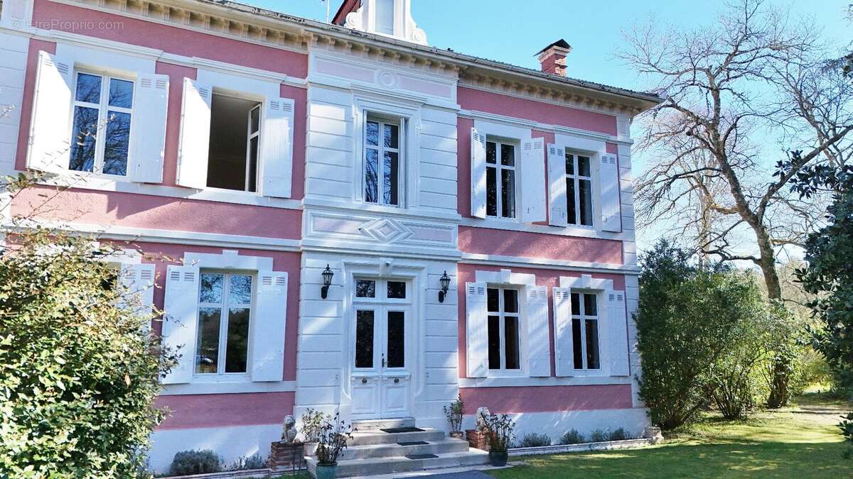 Maison à SAINT-JULIEN-EN-BORN