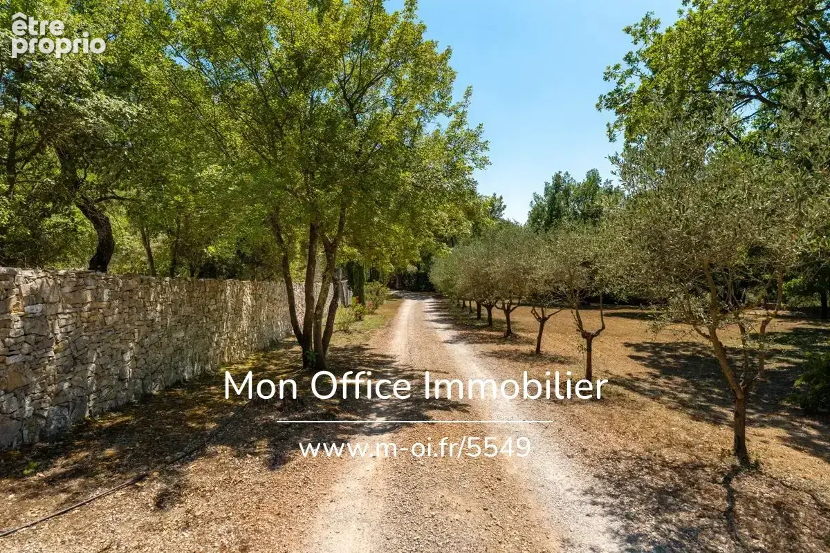 Référence : 7207-NGU. - Maison 10 pièces - 8 chambres - Jacuzzi, Piscine, Salle de Cinema - Village à pied - photo 29