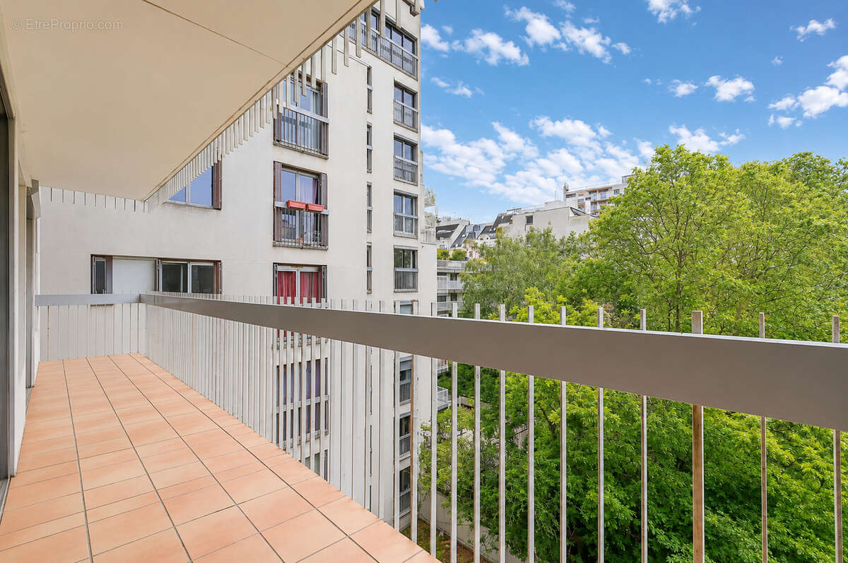 Appartement à PARIS-19E