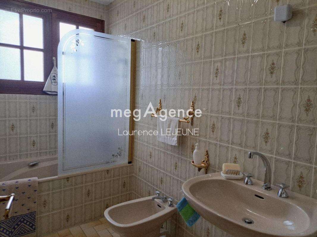 MAISON 128m² 4 ch. SOUS-SOL 80m² terrain 1538m² avec garage - photo 12