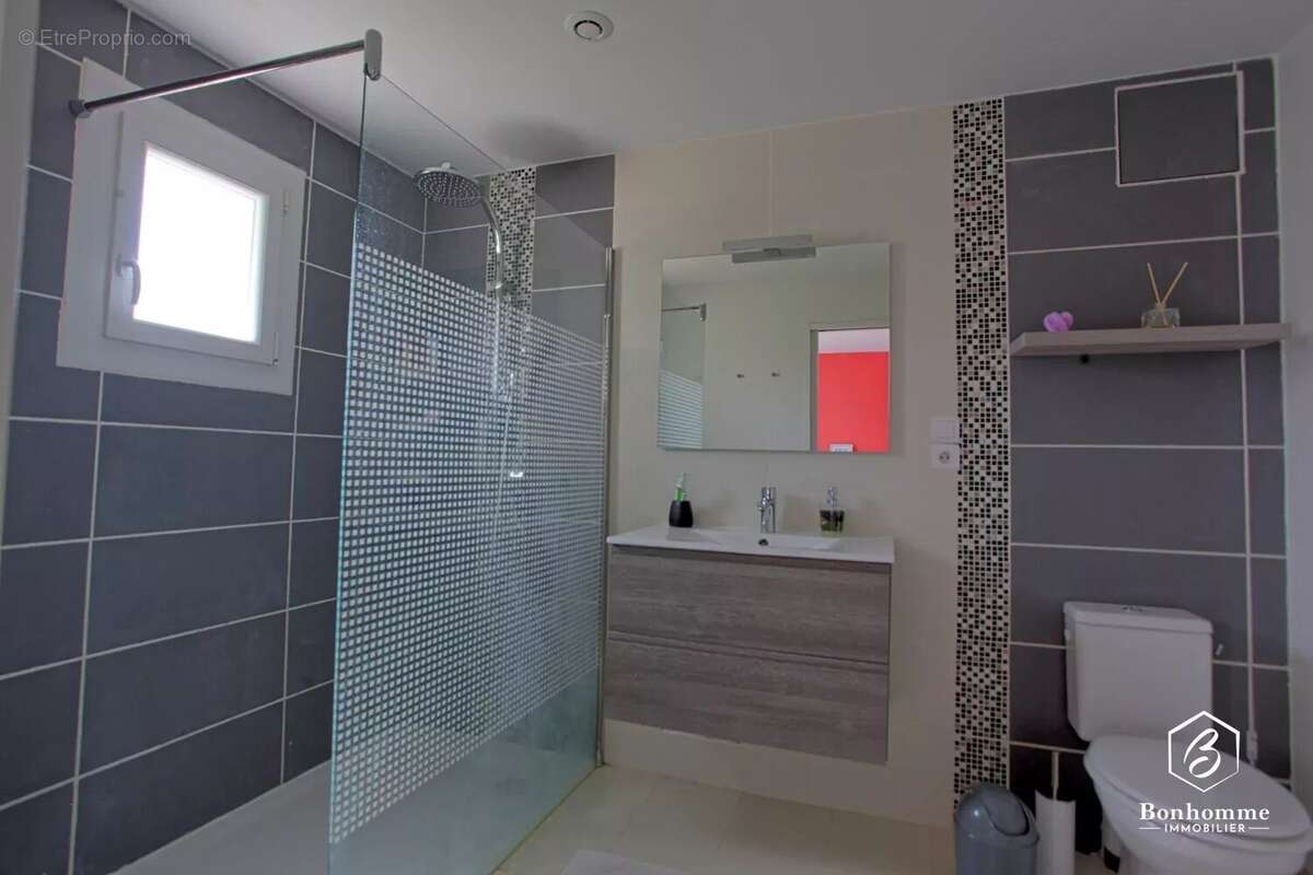 Maison à SAINT-MEDARD-D&#039;EYRANS