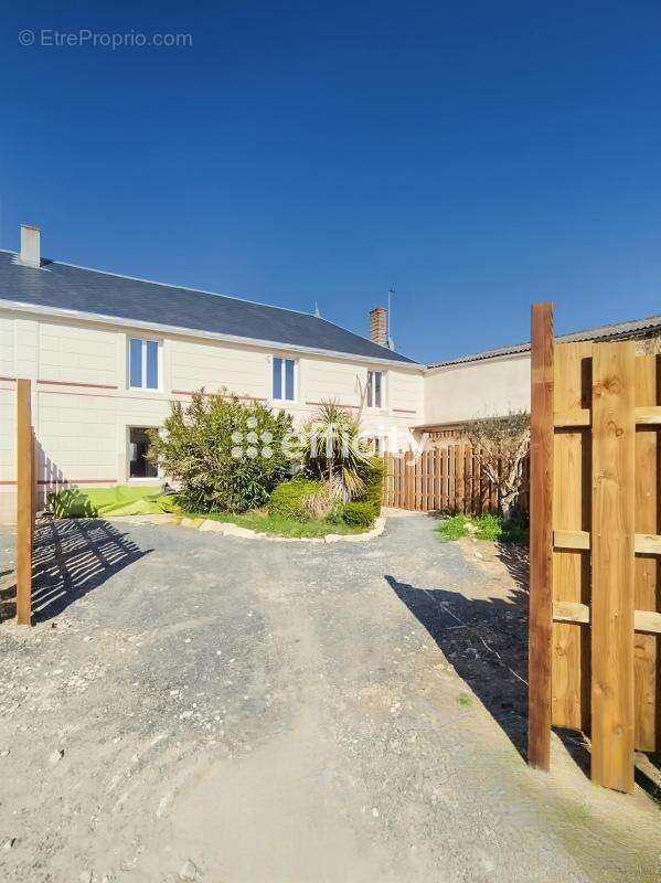Maison à PUYRAVAULT
