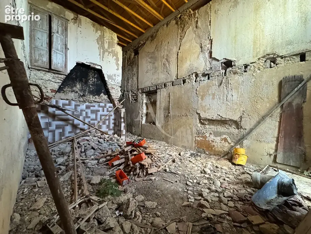 FORENTIN, Maison à rénover de 466 m² - photo 11