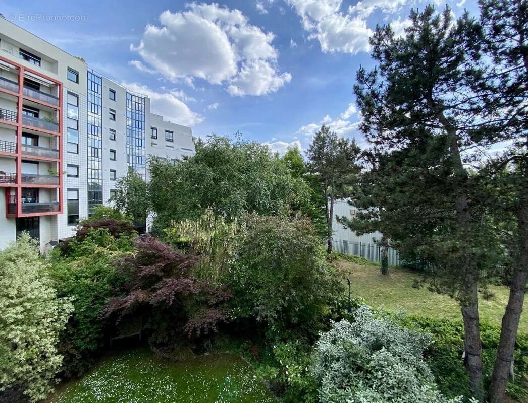 Appartement à ISSY-LES-MOULINEAUX