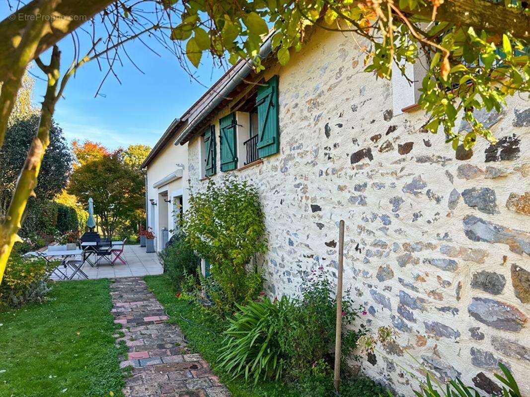 Maison Ballee 8 pièce(s) 179 m2 - photo 17