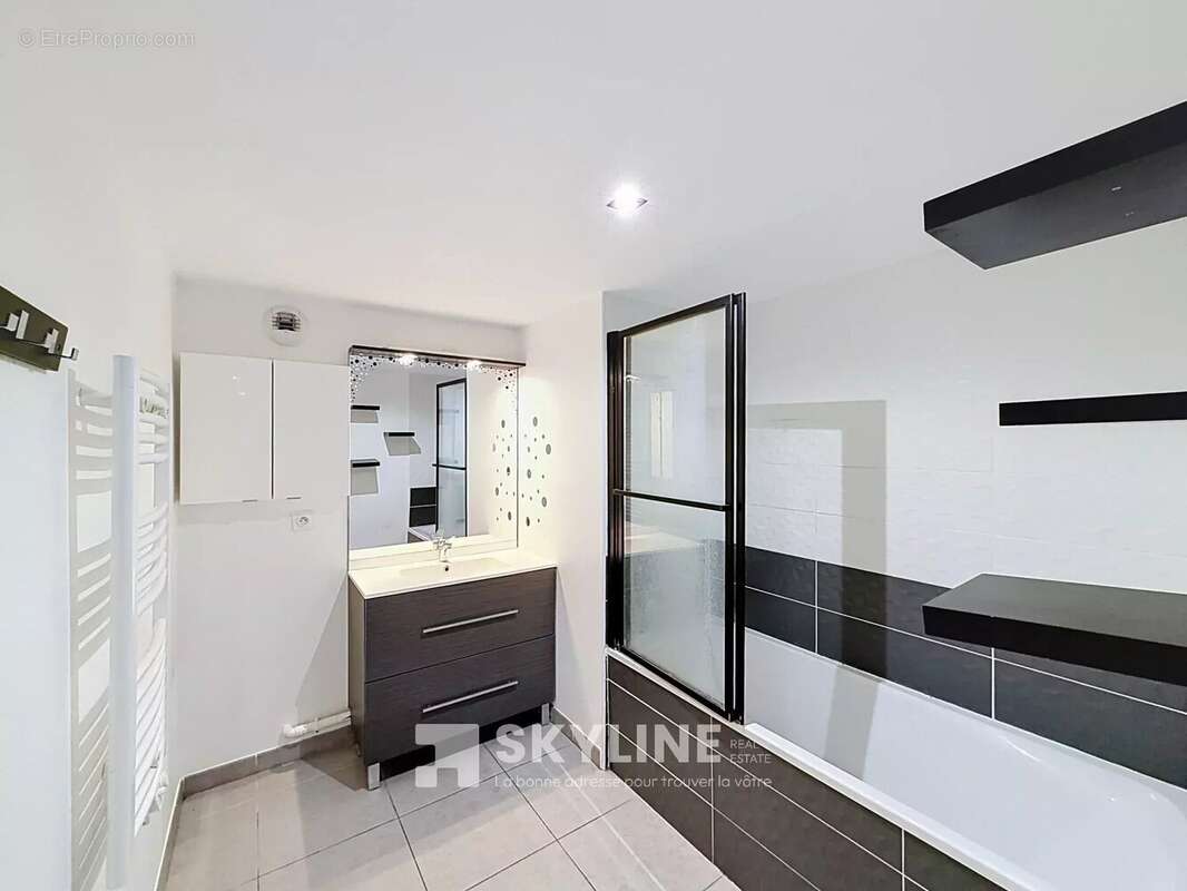 Appartement à MARSEILLE-9E