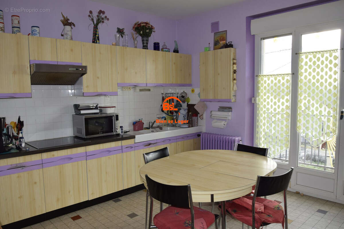 MAISON 4 PIECES A VENDRE - BSLE -Bien Se Loger Ensemble PONTGIBAUD  votre agence de proximité - Maison à SAINT-PIERRE-LE-CHASTEL