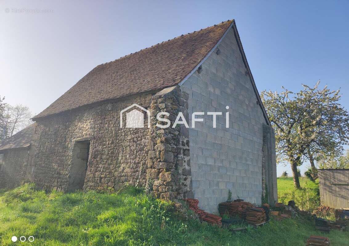 Maison 94 m² à Saint-Fraimbault  - photo 7