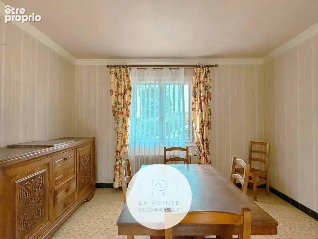 Maison à moderniser avec vaste terrain de plus de 2 600 m² - photo 3