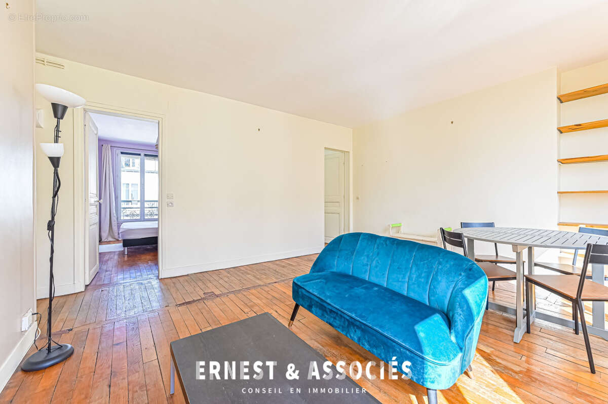 Appartement à PARIS-10E
