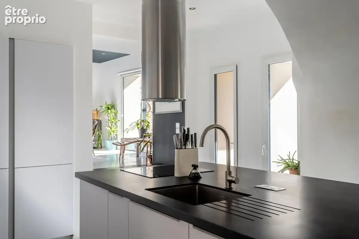 Maison de village avec jardin, piscine, garage et atelier - photo 24
