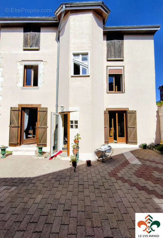 Maison à SAINT-MEMMIE