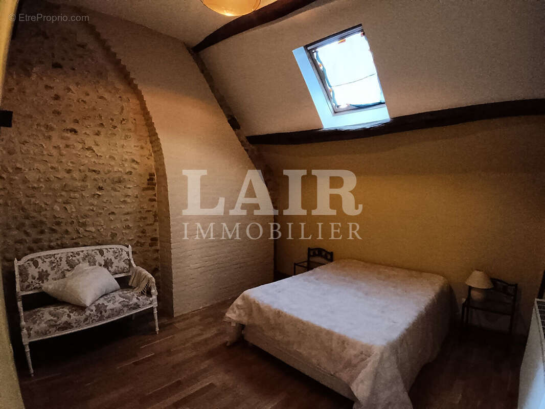 Maison à LE MELE-SUR-SARTHE