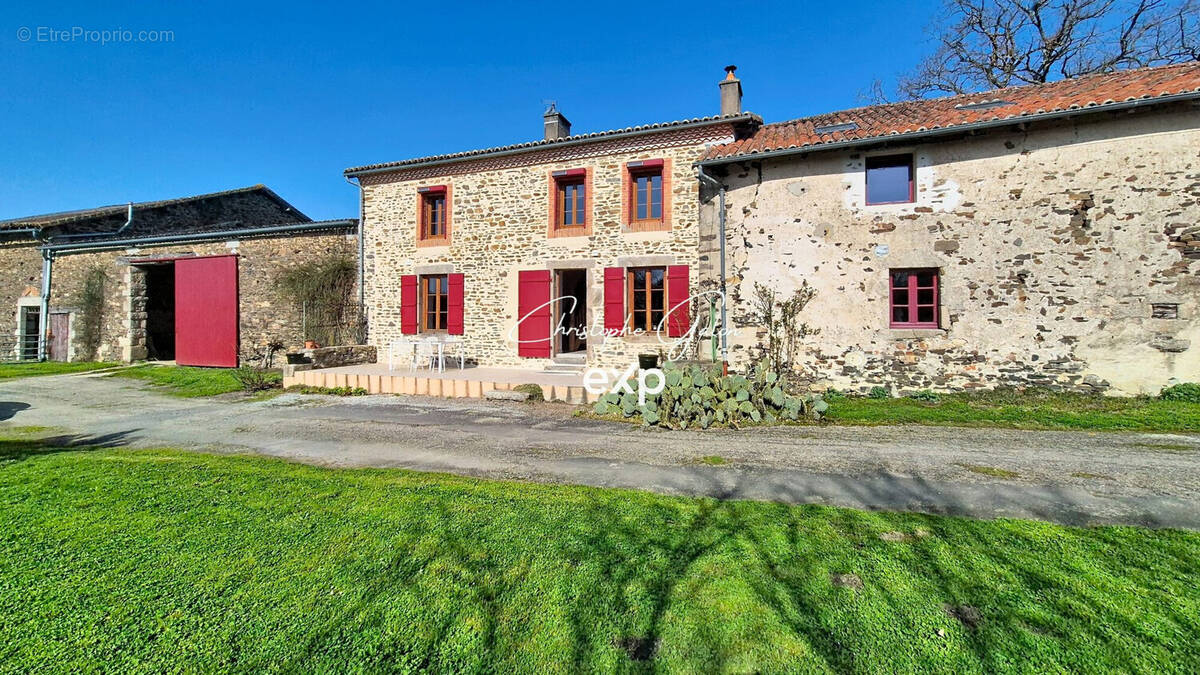 Maison à BELLAC