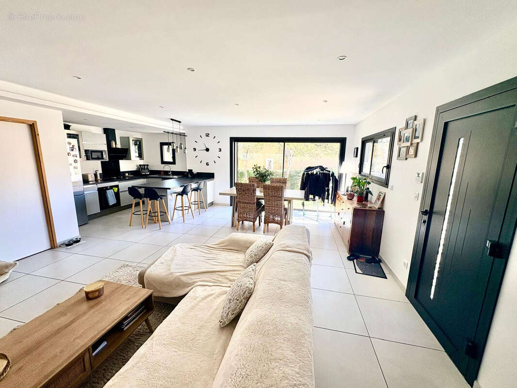 Maison à SAUSSET-LES-PINS