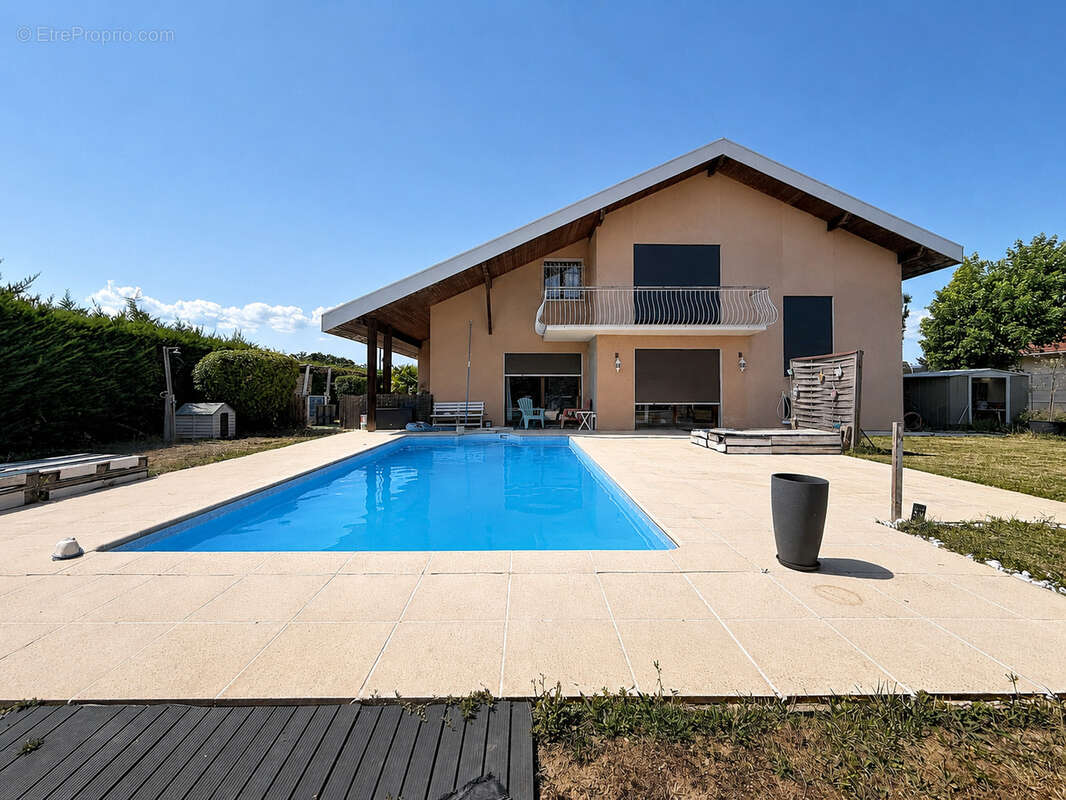 villa individuelle avec piscine et sous-sol - photo 12