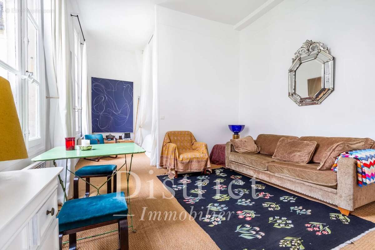 Appartement à PARIS-4E