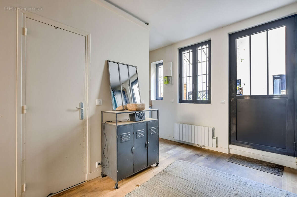 Appartement à PARIS-20E