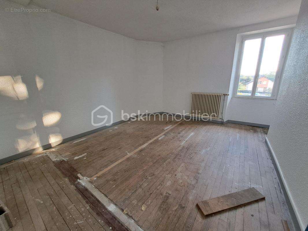 Maison à CHAMPAGNOLE