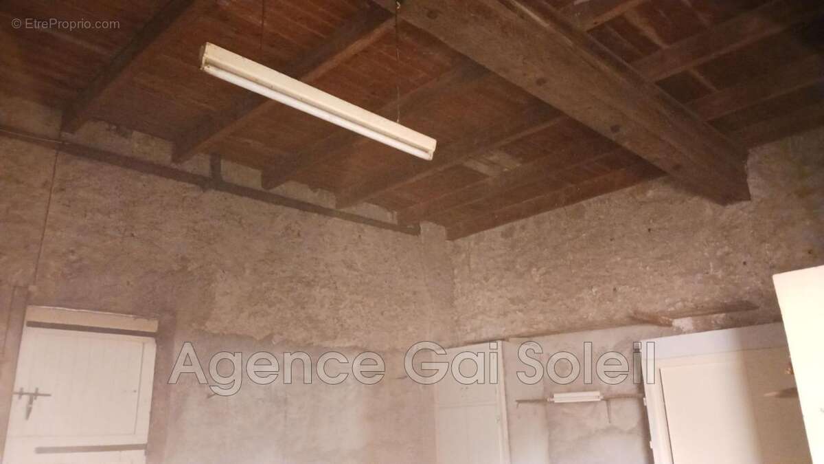 Maison à NISSAN-LEZ-ENSERUNE