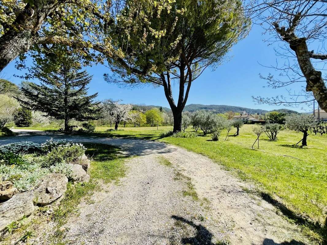Appartement à SAINT-ROMAIN-EN-VIENNOIS