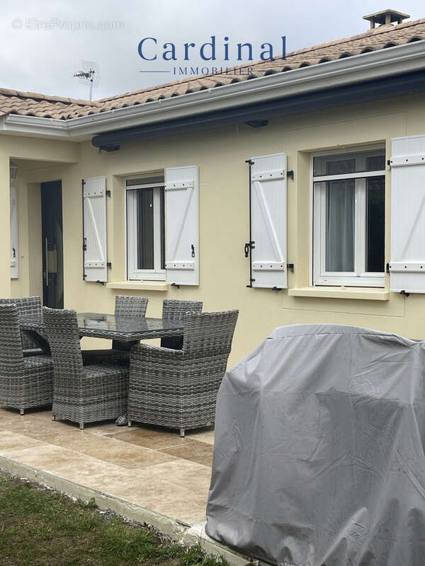 Maison à MONTREM