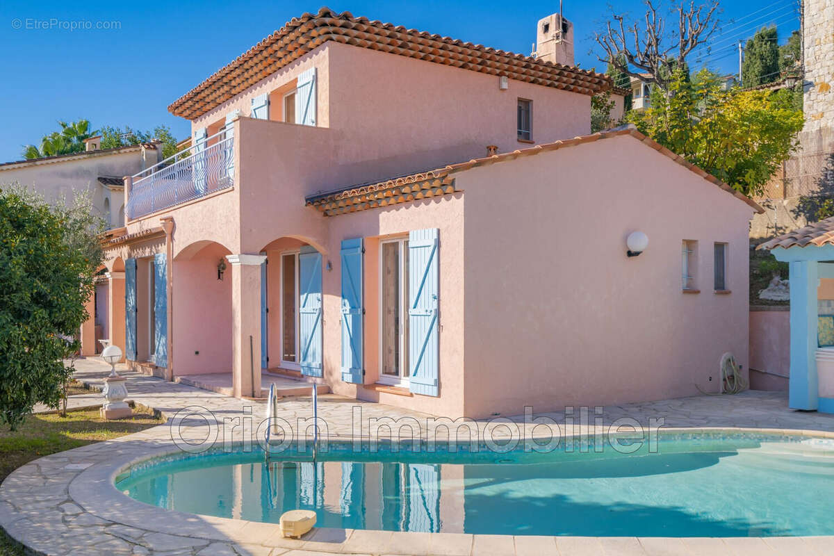 Maison à MANDELIEU-LA-NAPOULE