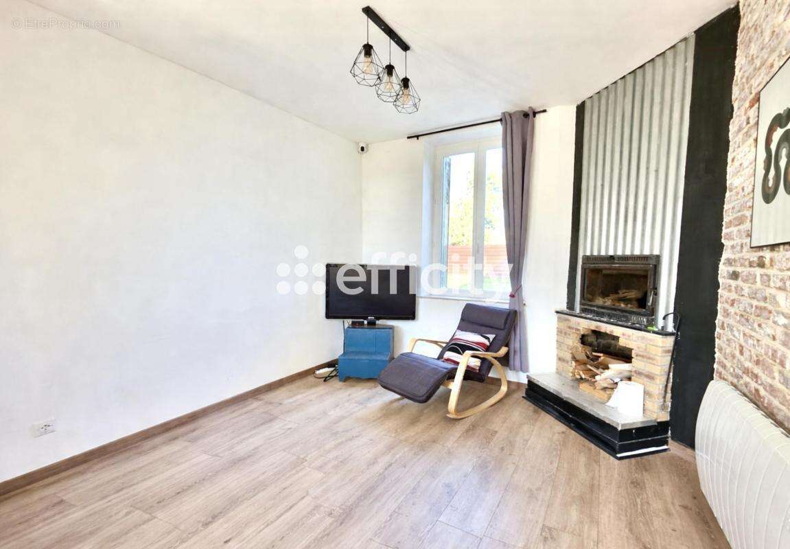 Maison à FOLEMBRAY
