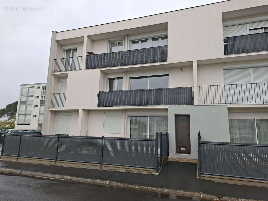 Appartement 3 pièces rénové - 73 m2- 2 balcons - photo 7