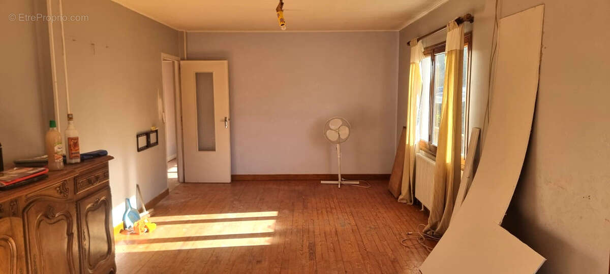 Maison à LE PONTET
