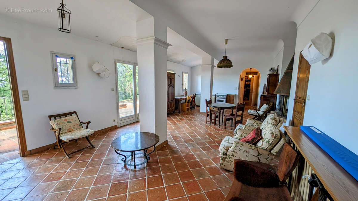 Maison à LAROQUE-DES-ALBERES