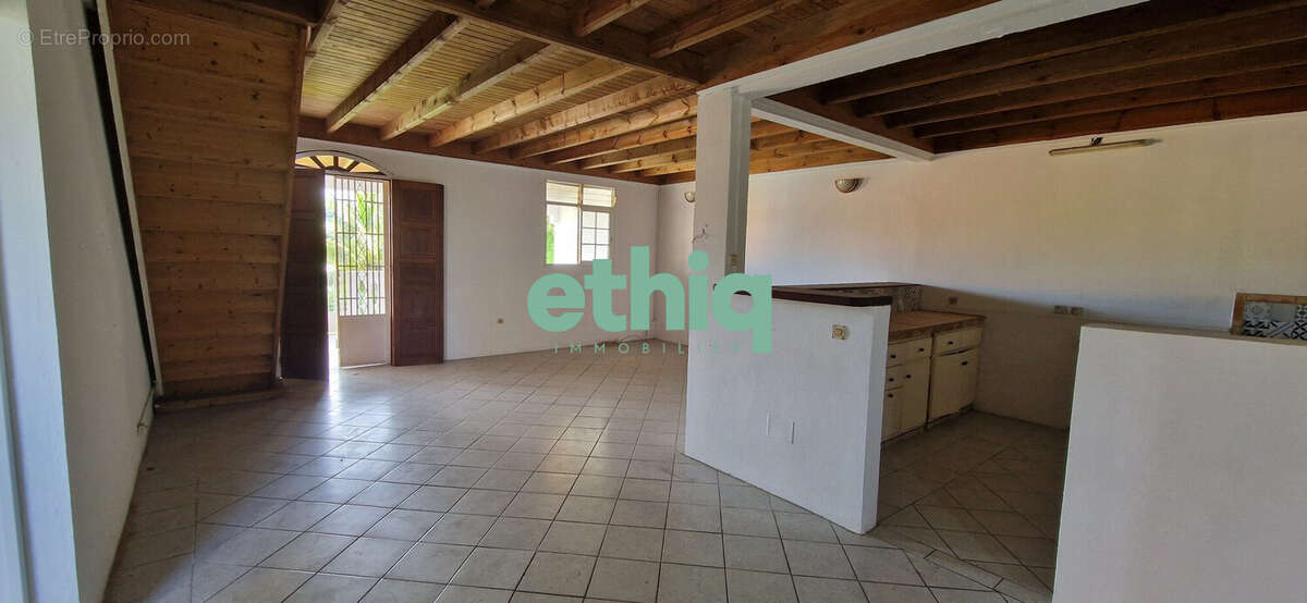 Séjour - Maison à MORNE-A-L&#039;EAU