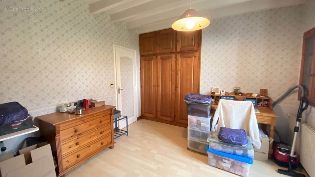 Maison à CHAMPAGNOLLES