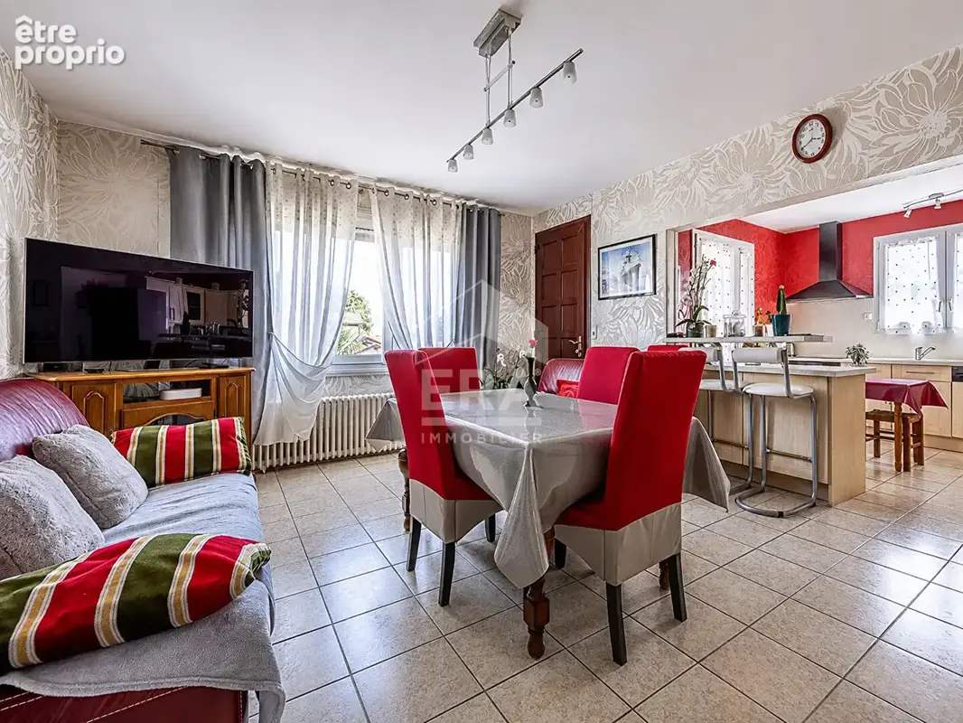 Ideal marchand - 2 batiments - 1 parcelle - bel emplacement - photo 3