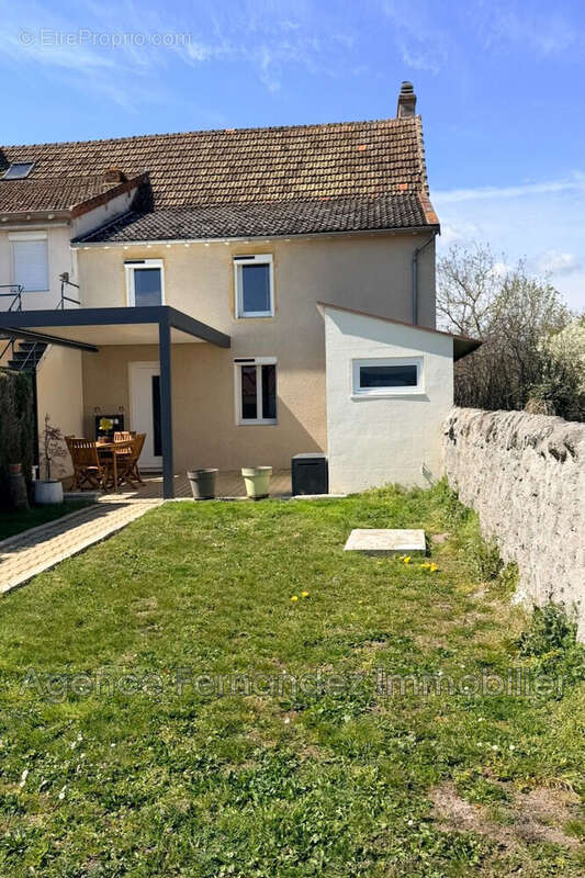Maison 95 m² à Avrilly  - photo 4