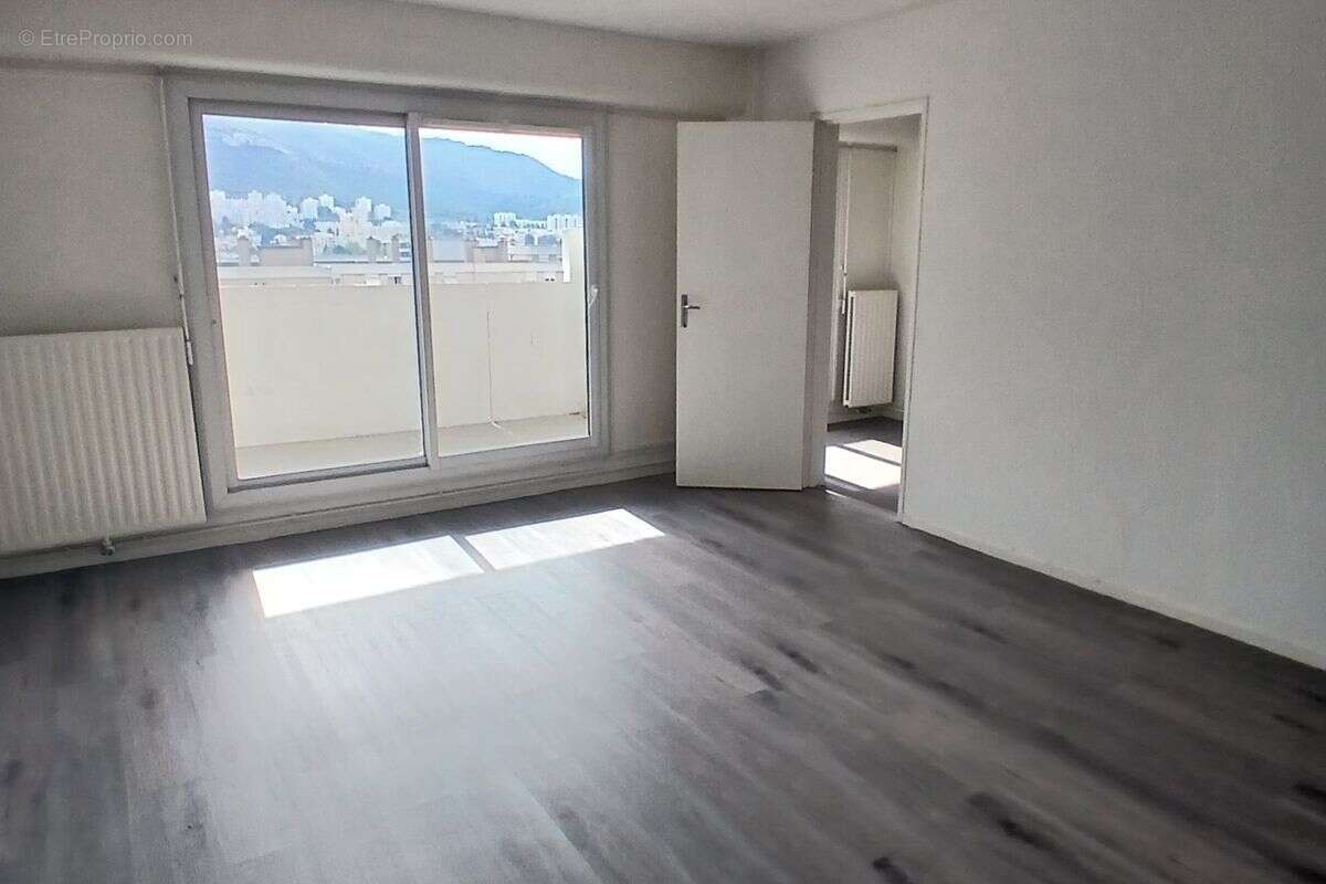 Appartement à MARSEILLE-11E