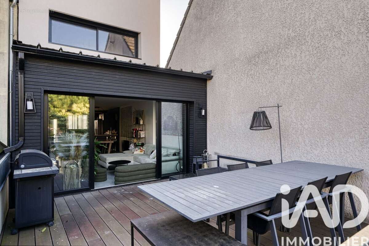 Maison 140 m² à Nanterre  - photo 5